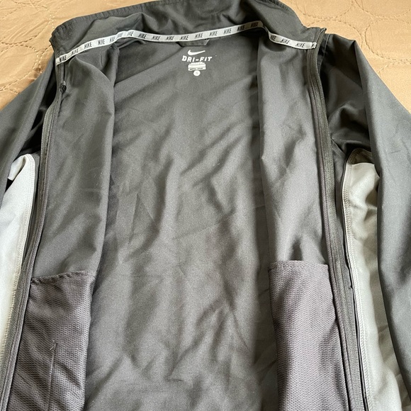 NIKE DRI-FIT MEN’S JACKET - Picture 3 of 6